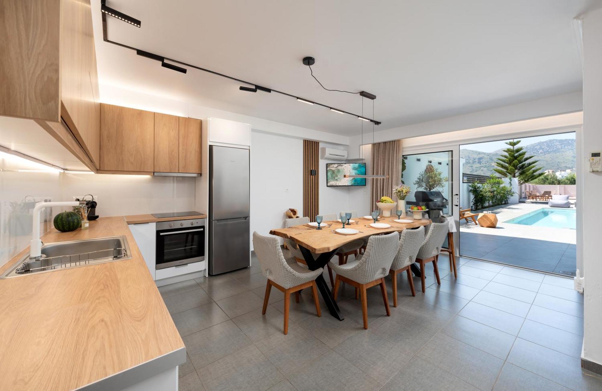 Hypnosis Beachside Villa With Private Heated Pool Георгиуполис Экстерьер фото