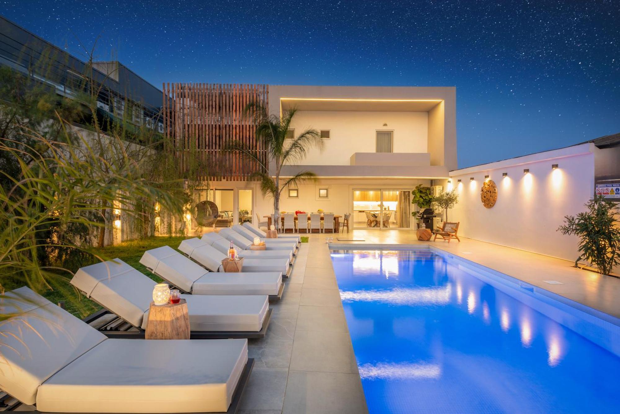 Hypnosis Beachside Villa With Private Heated Pool Георгиуполис Экстерьер фото